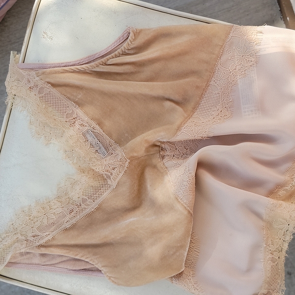 Zara blouse. - Picture 4 of 14